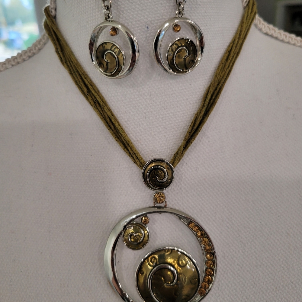 Necklace and Earring Set